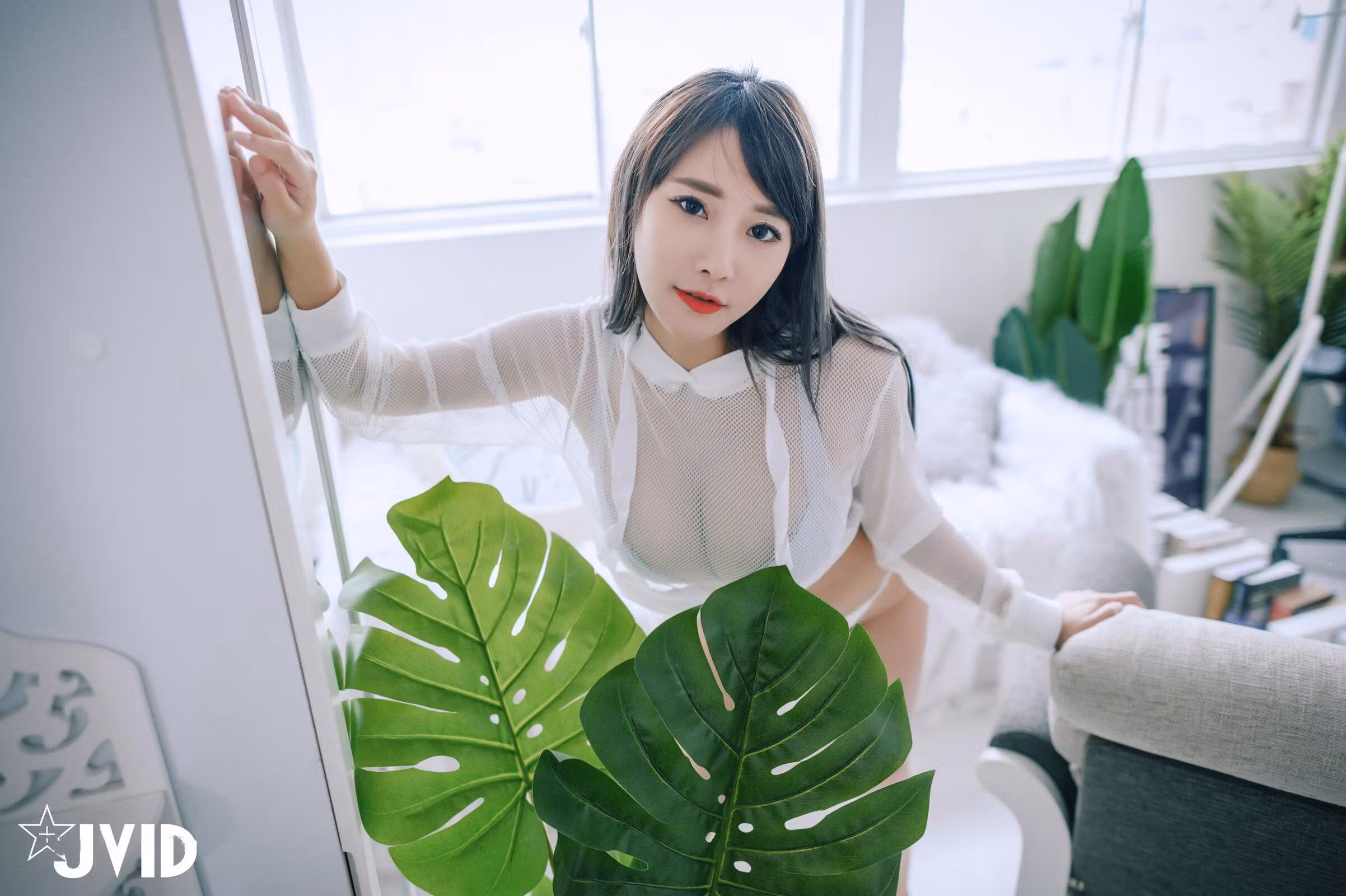 模特乐乐 诱惑闺蜜兄长的私密瞬间